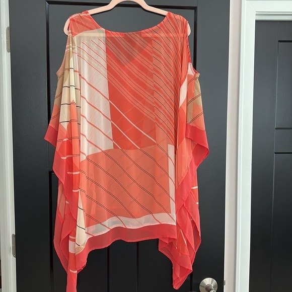 Lane Bryant Coral & Cream/Off White Geometric Asymmetrical Tunic. Size 22/24. - Picture 2 of 13